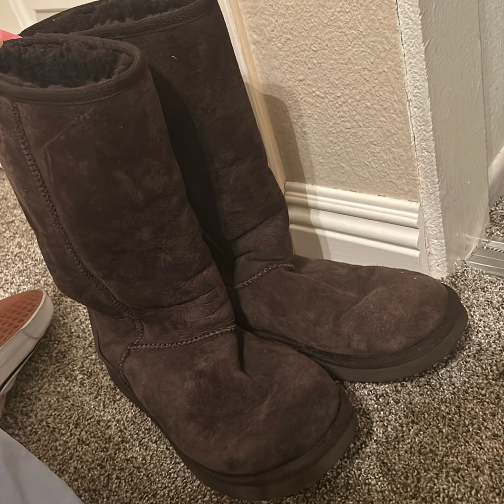 Women brown boots size 10